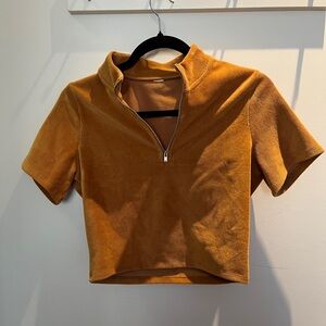 Alo Yoga corduroy zip top orange/tan
Size XS